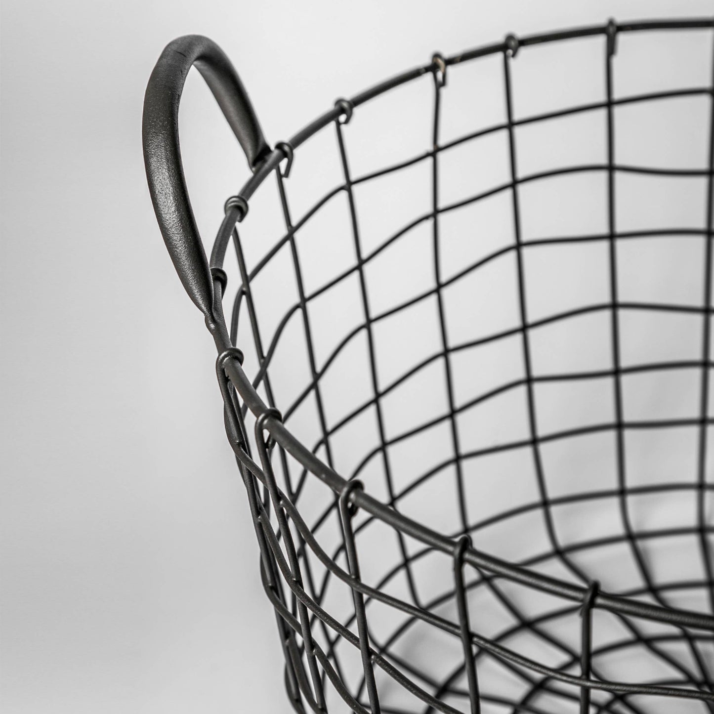 303 - Round Iron Basket with handles: Default title