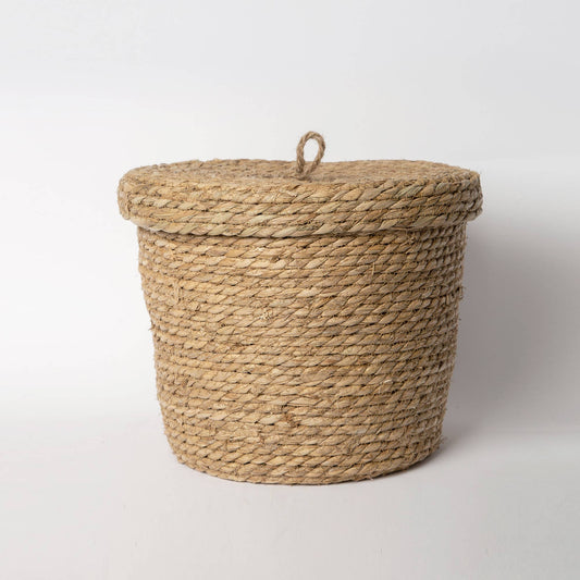 830 - Seagrass Basket with lid: Medium